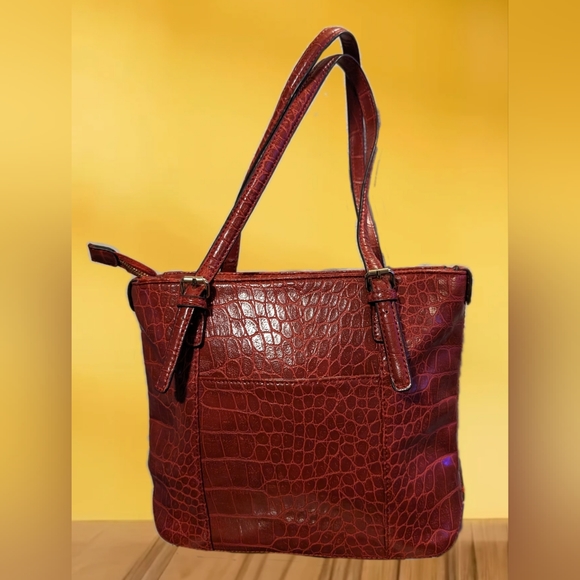 Anne Klein- red crocodile print purse - Picture 2 of 11